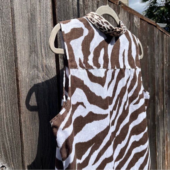 Chico’s brown sleeveless asymmetrical animal print linen tunic medium - Picture 13 of 16